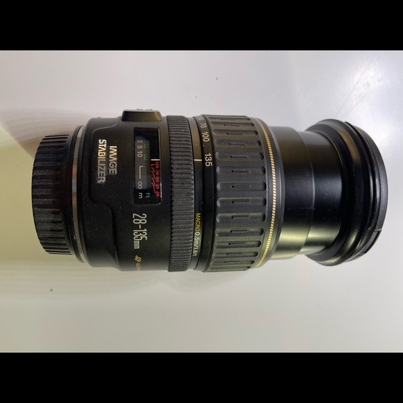 Canon XTi digital rebel. EOS AND CANON EF-S 18-135MM F3.5-5.6 IS STM LENS bundle - Picture 2 of 5